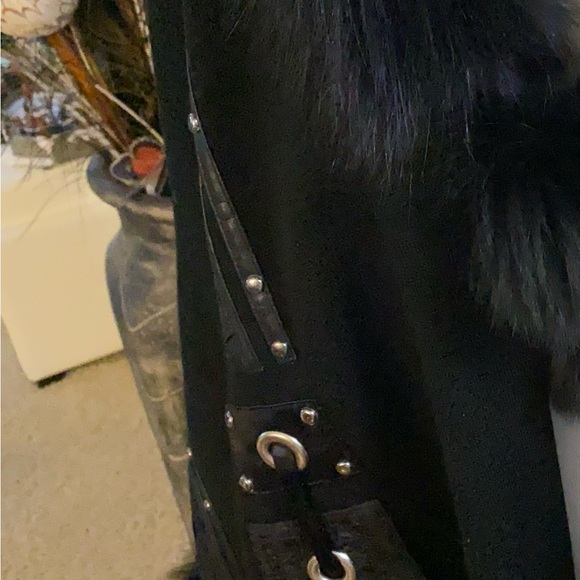 Beautiful winter coat /poncho/ - Picture 5 of 10